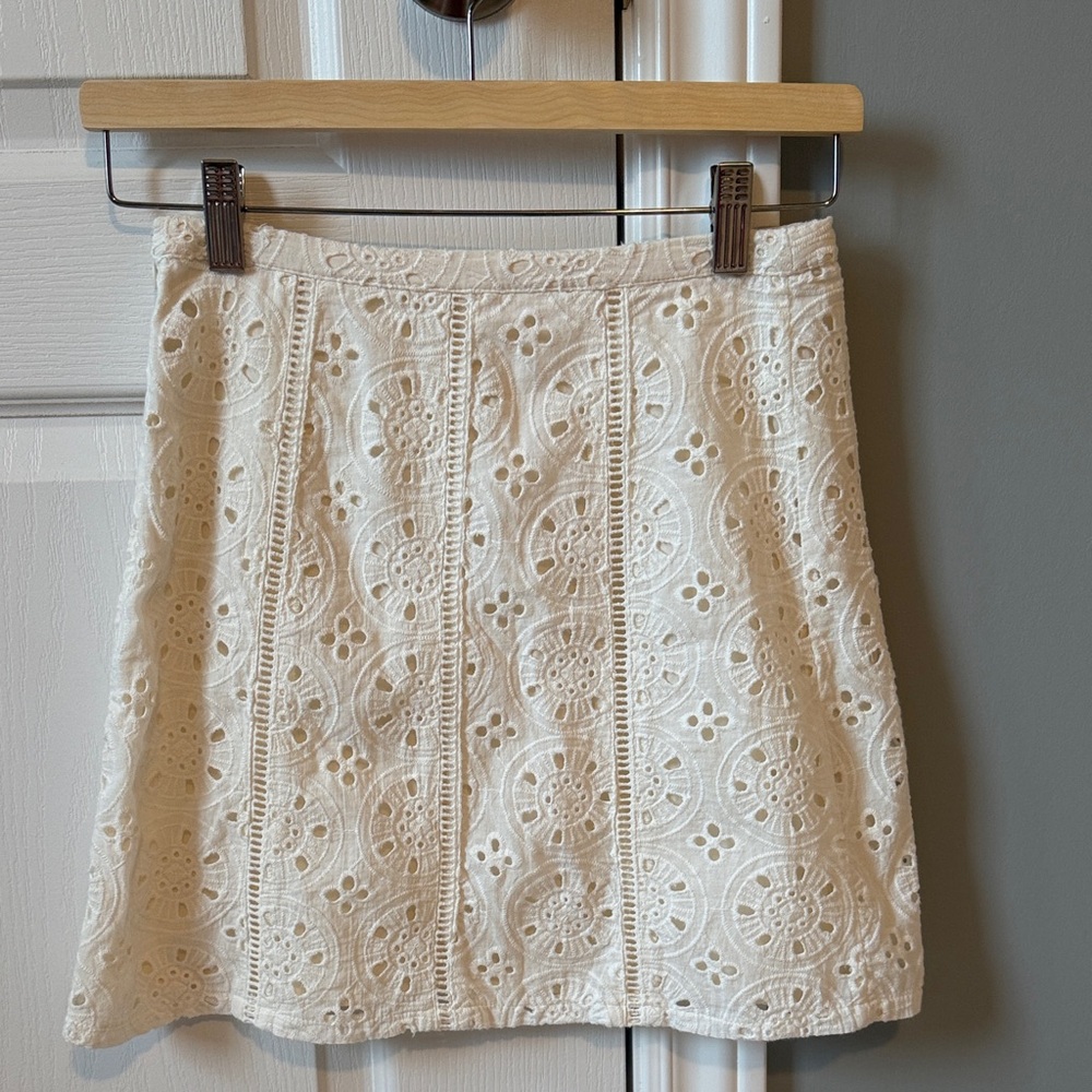 Hollister Ivory Eyelet A-Line Skirt size 0
